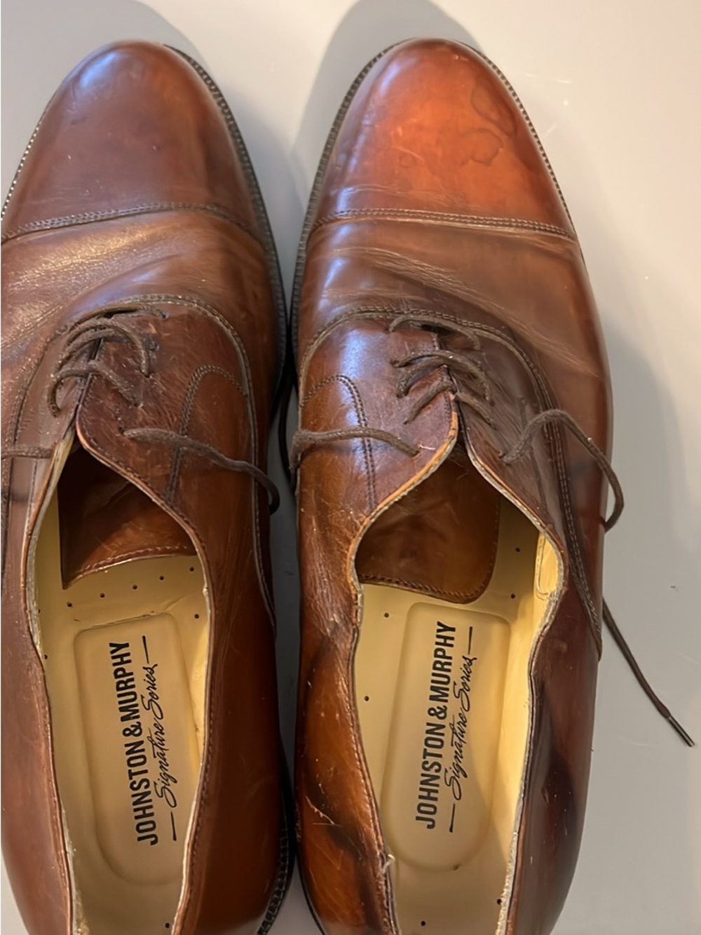 Johnston & Murphy Men's Cognac Brown Leather Cap-Toe Oxfords